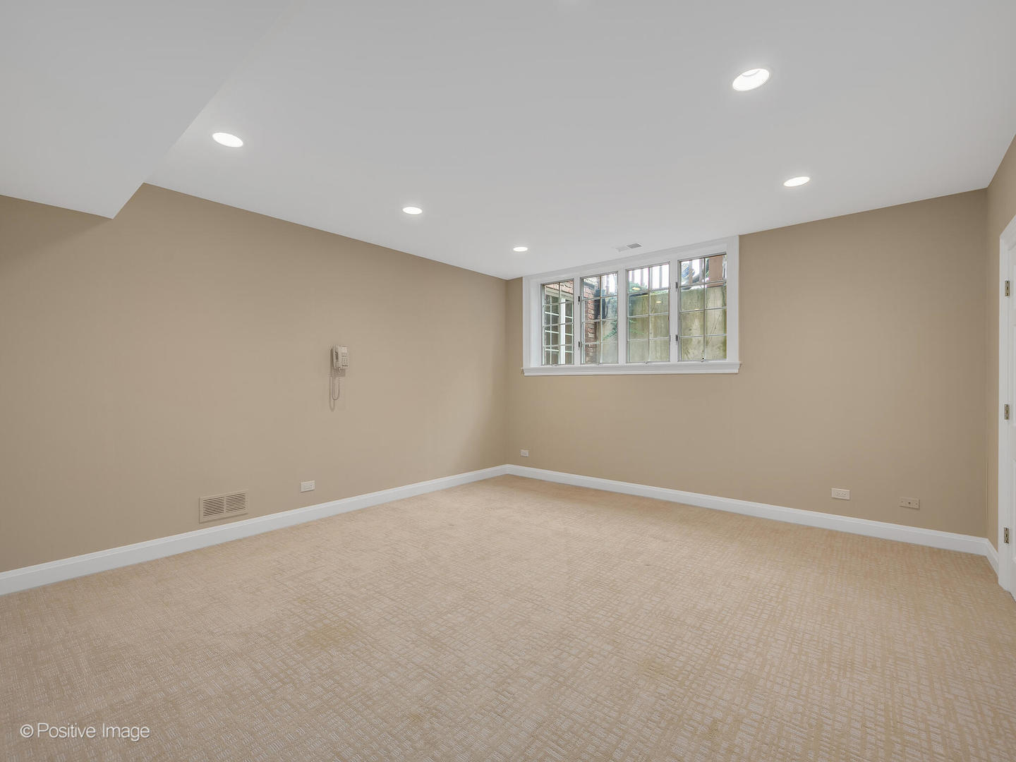 8 Longwood Drive