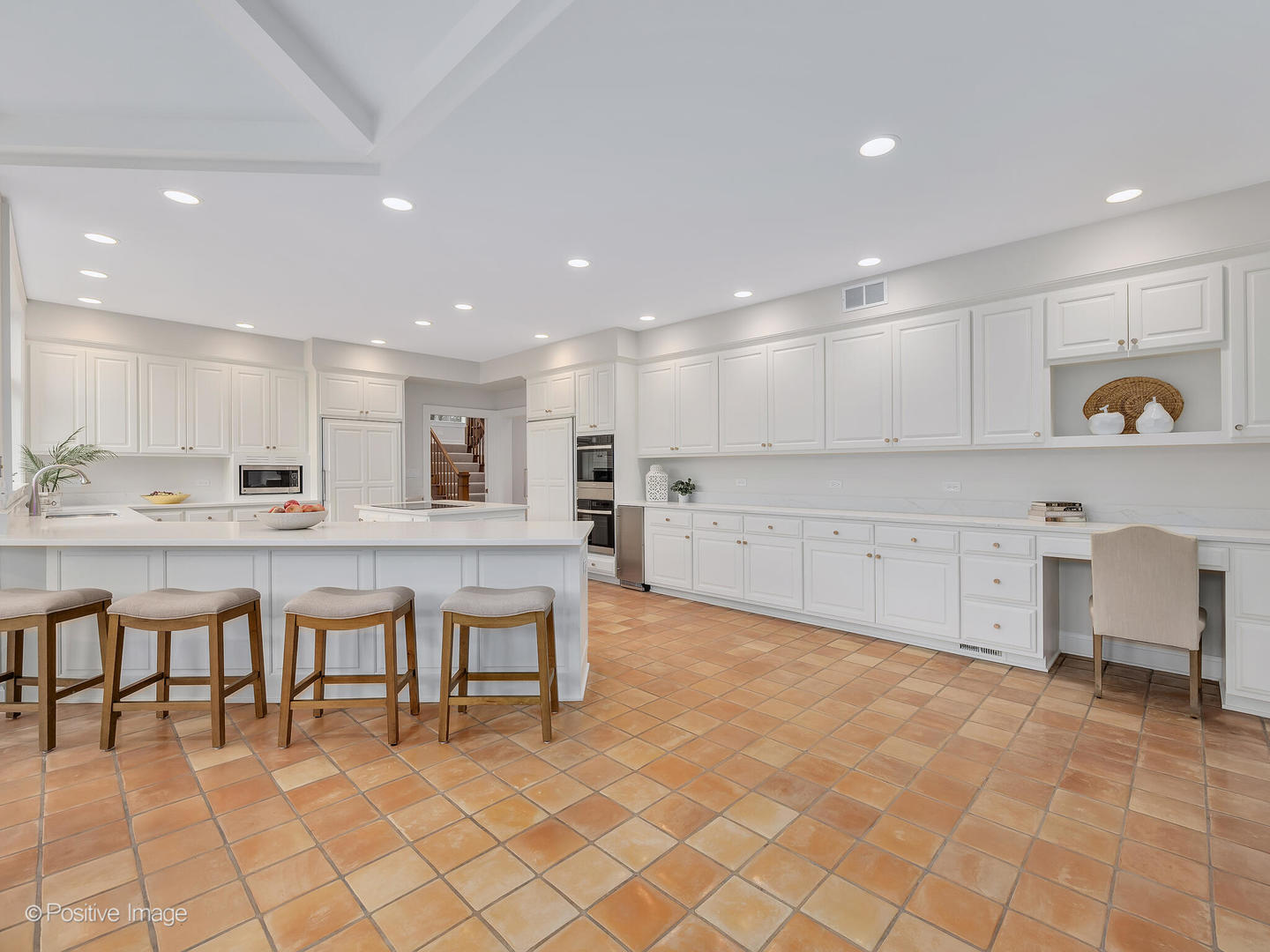 8 Longwood Drive