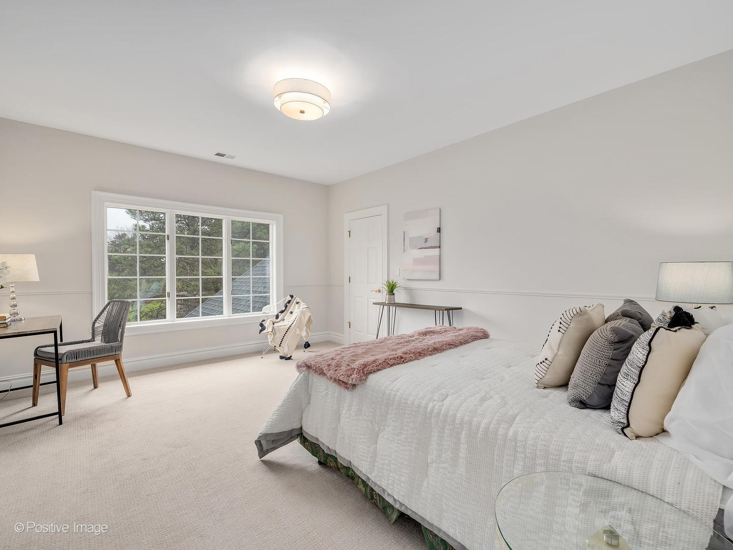 8 Longwood Drive