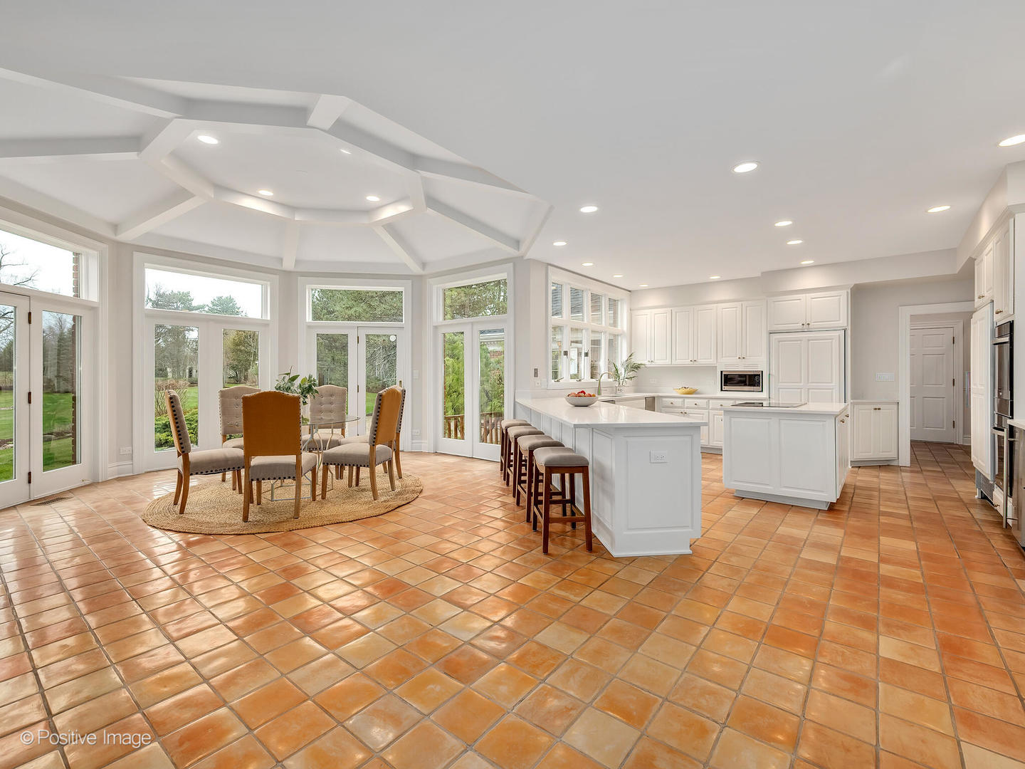 8 Longwood Drive