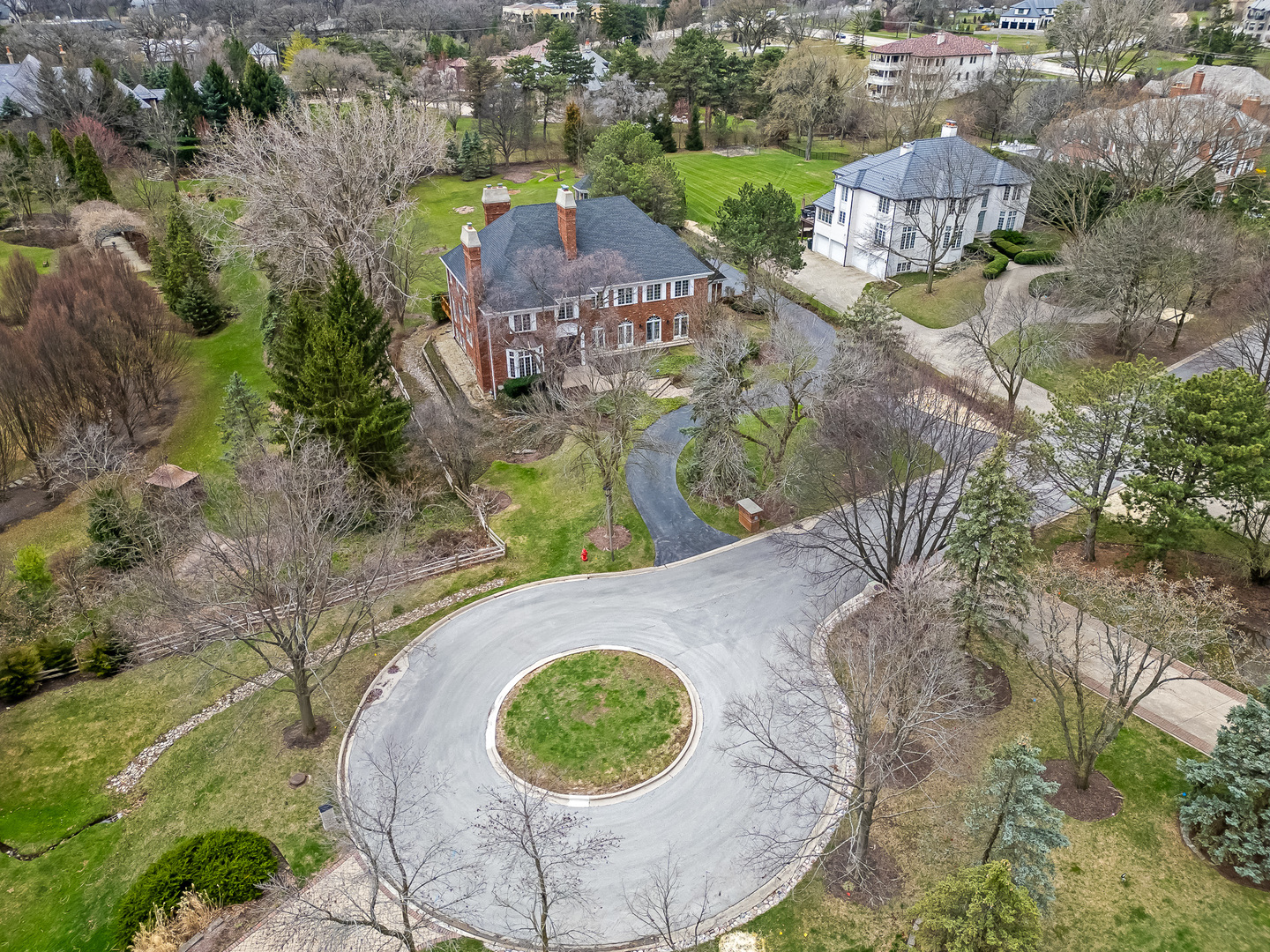 8 Longwood Drive