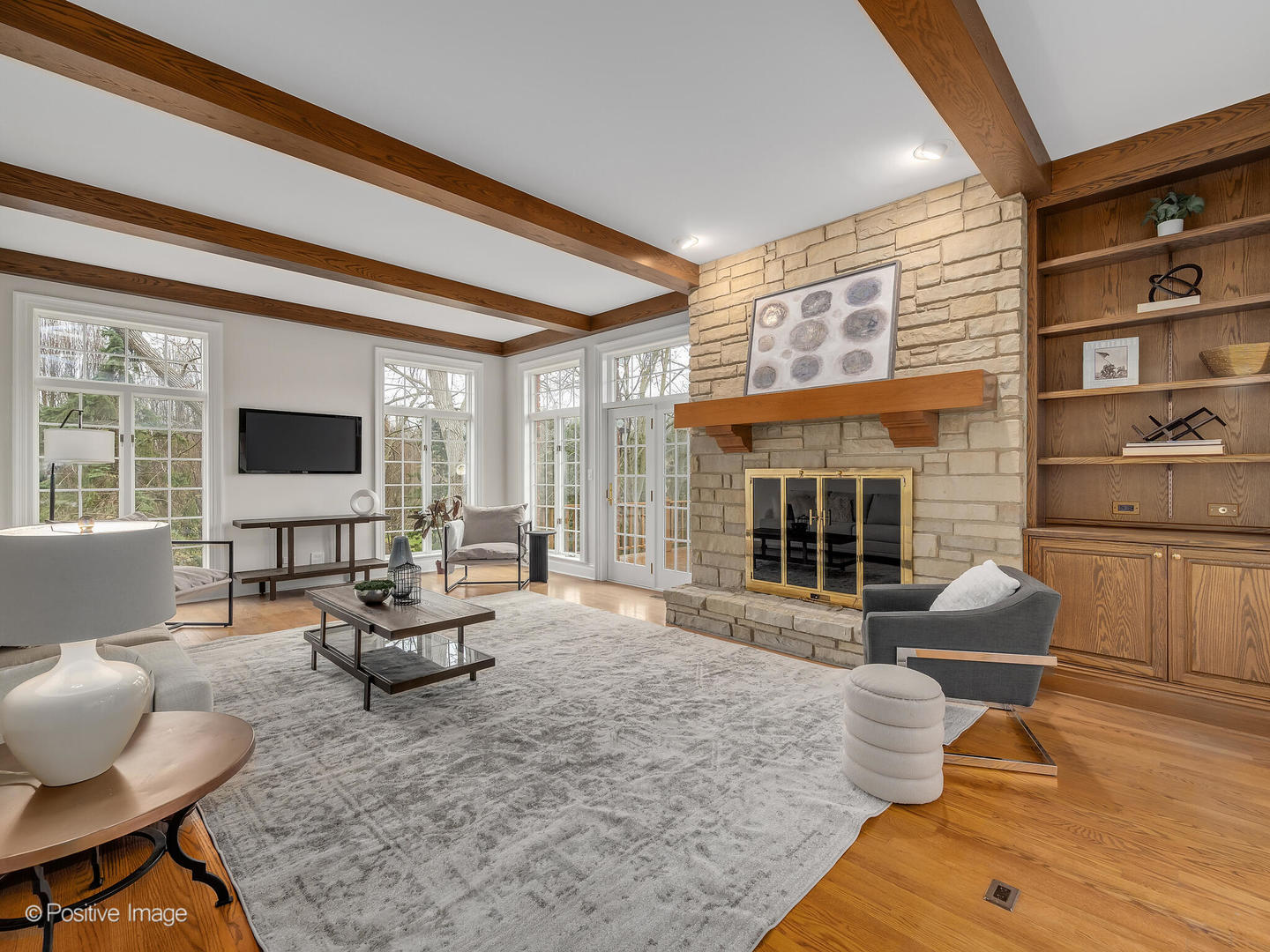 8 Longwood Drive