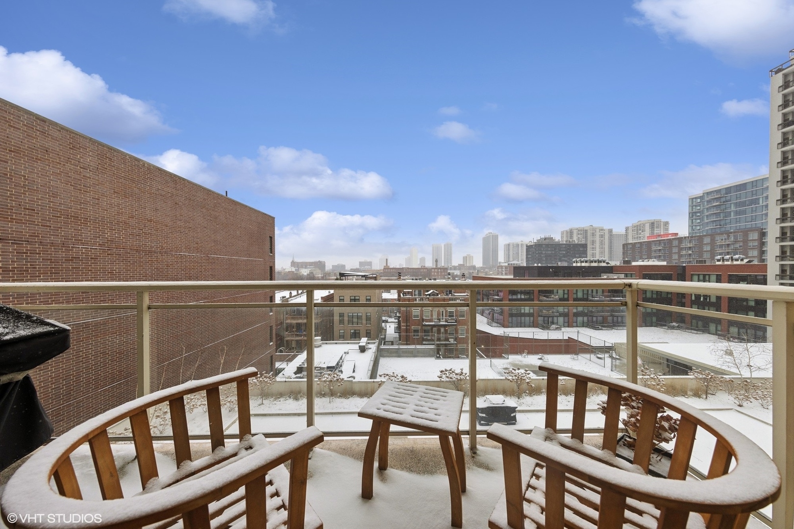 230 W Division Street Unit: 707
