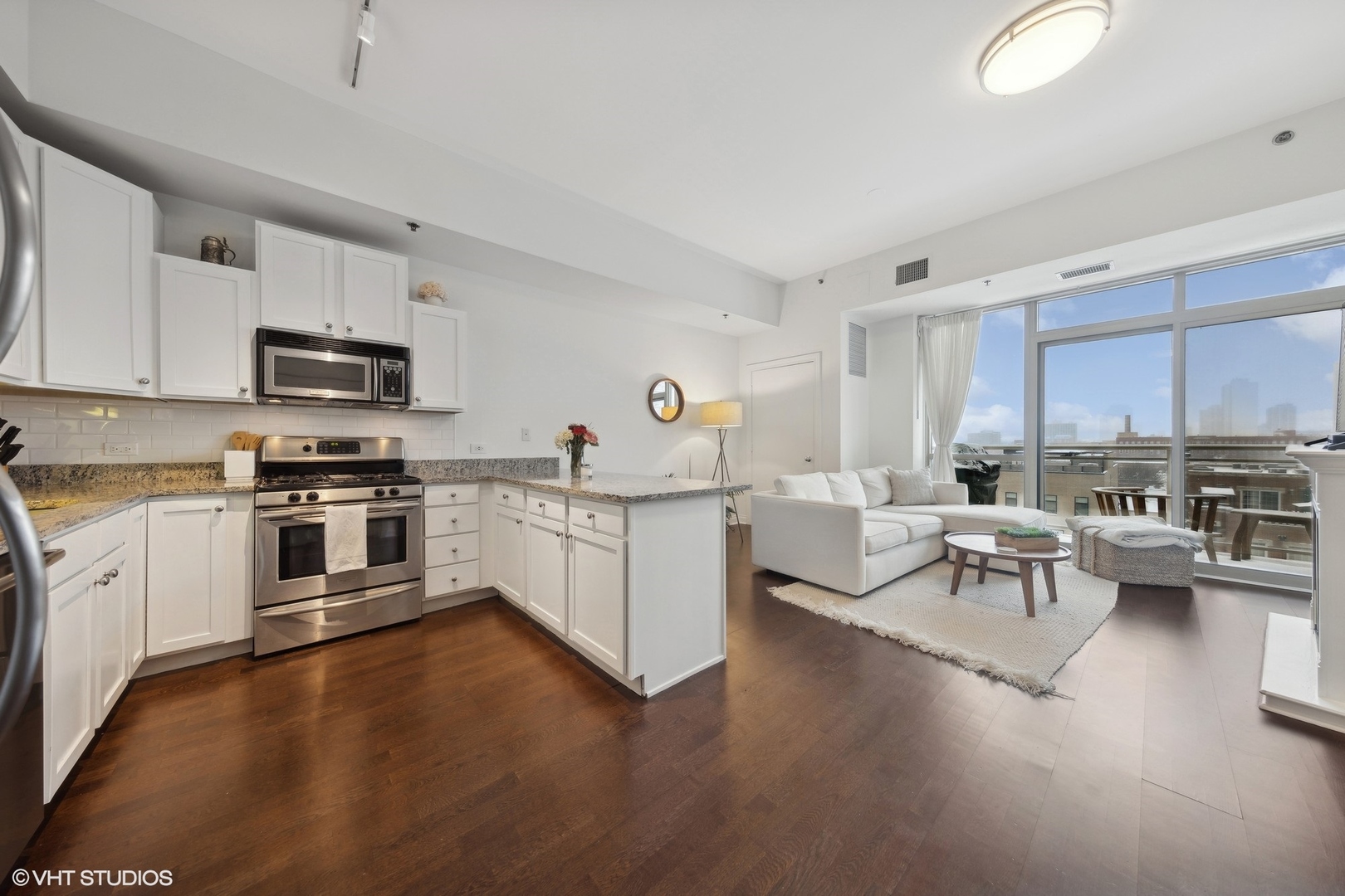 230 W Division Street Unit: 707