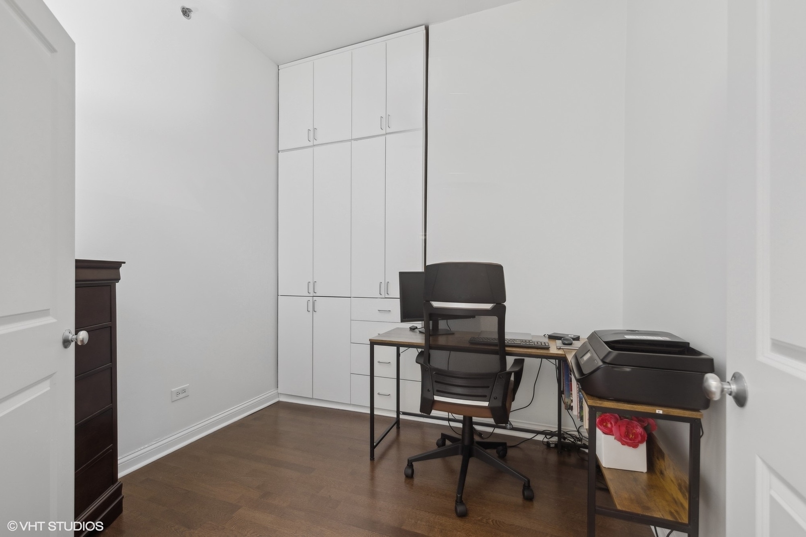 230 W Division Street Unit: 707