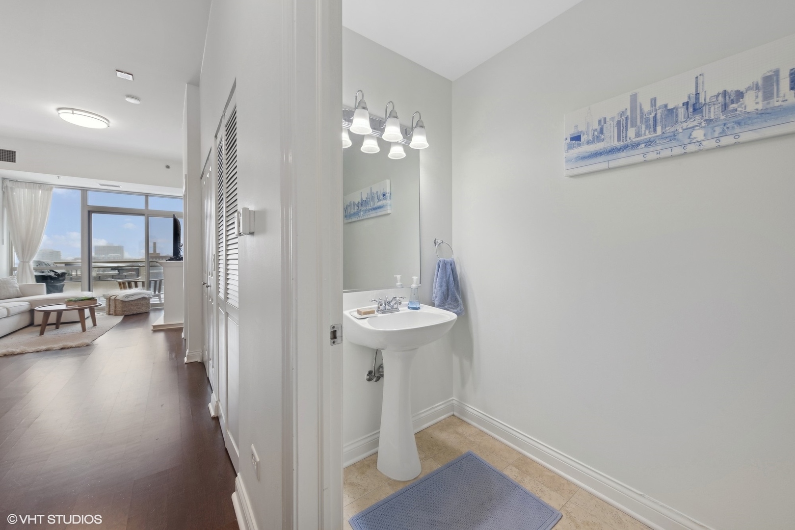 230 W Division Street Unit: 707