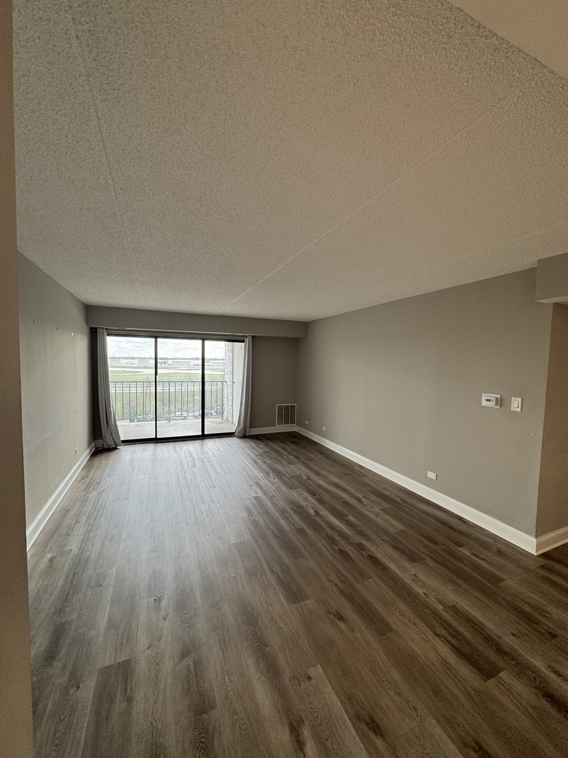 375 Plum Creek Drive Unit: 402