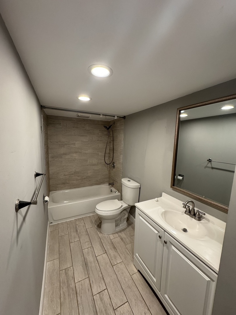 375 Plum Creek Drive Unit: 402