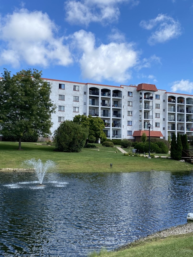375 Plum Creek Drive Unit: 402