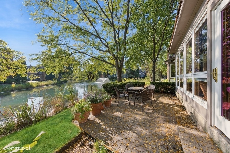 16 Lake Ridge Club Court