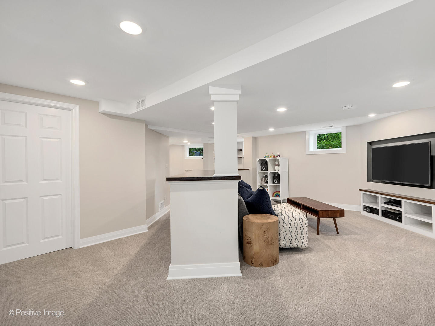 19 N VINE Street