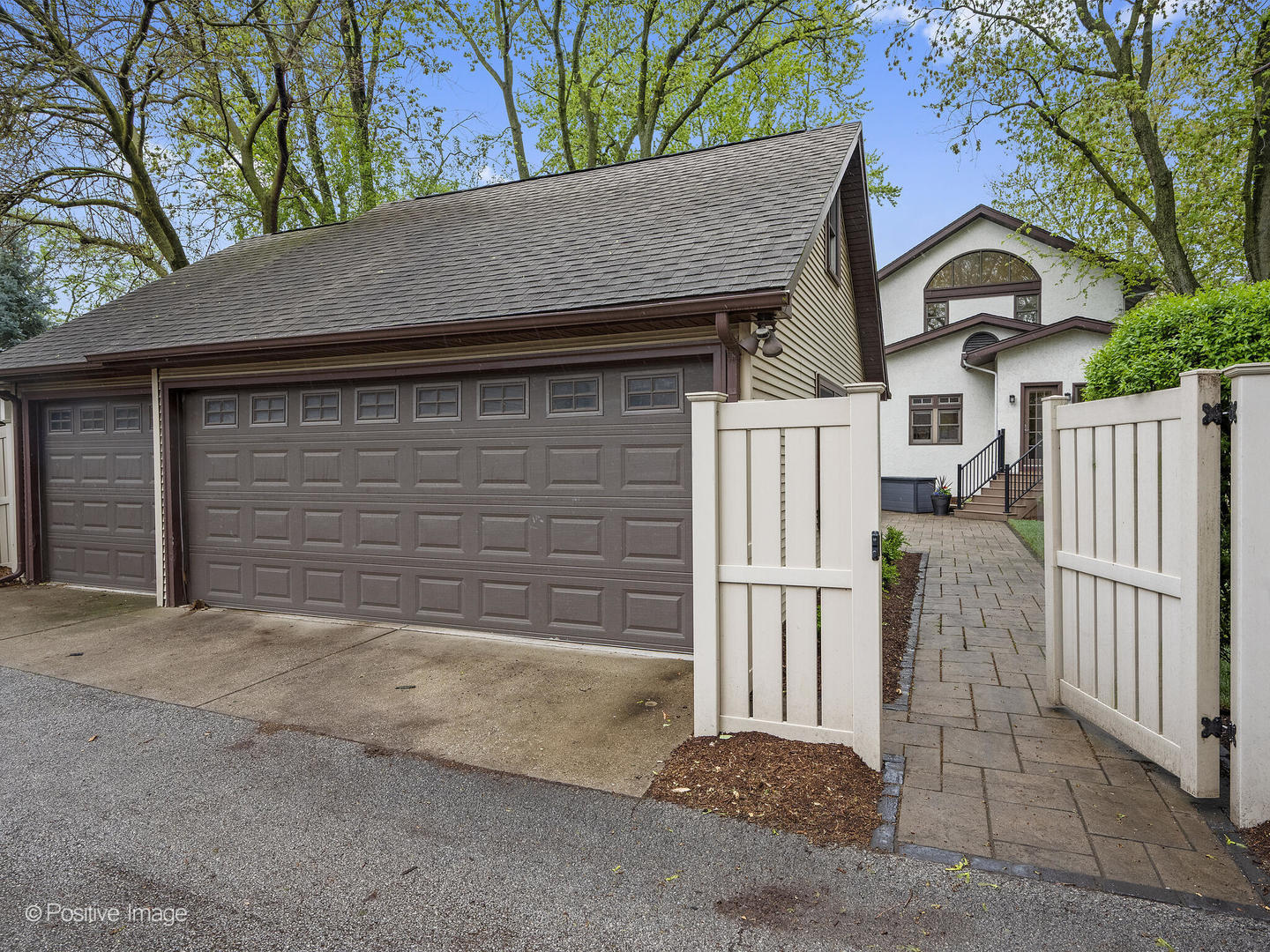 19 N VINE Street