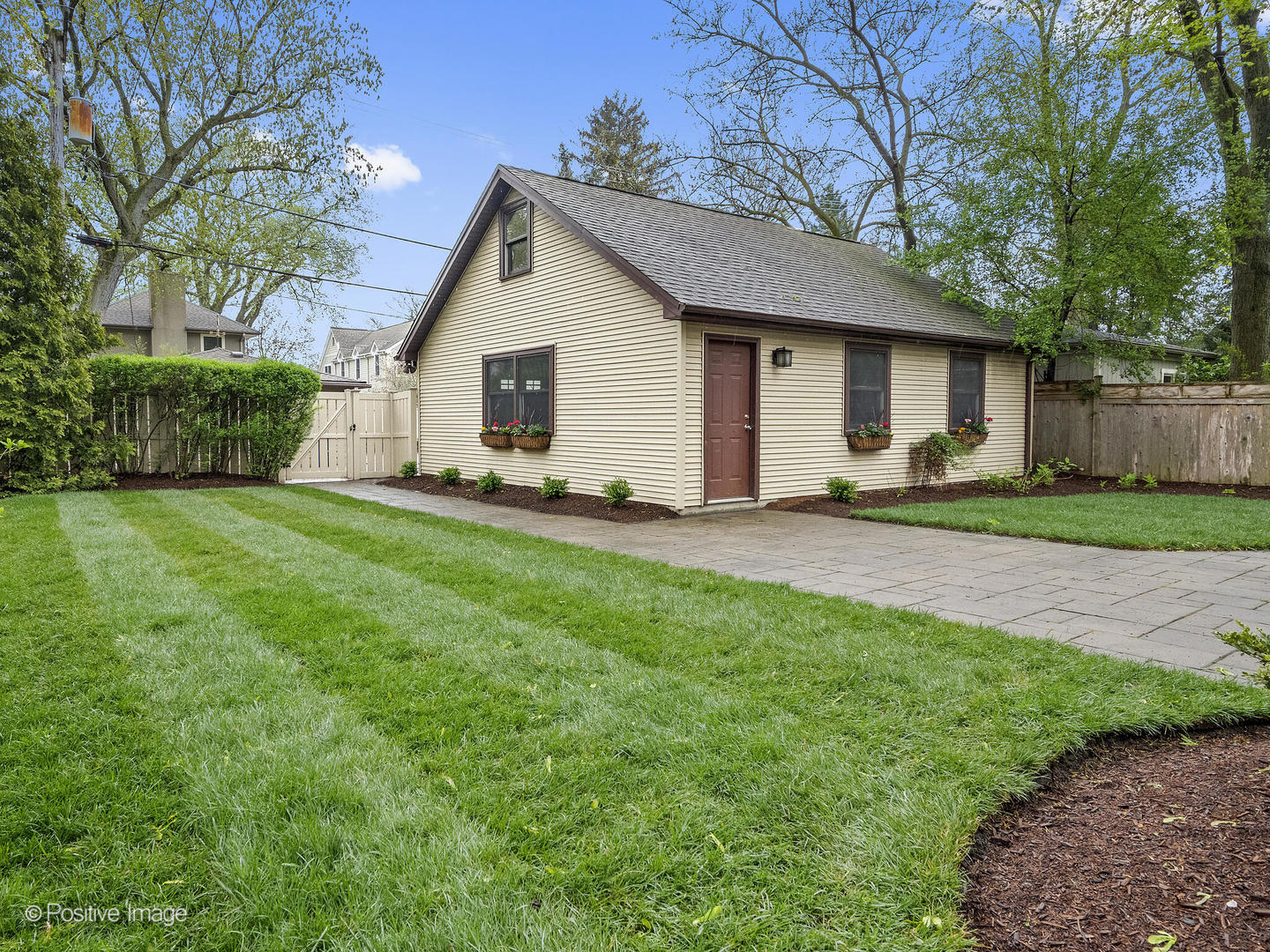 19 N VINE Street