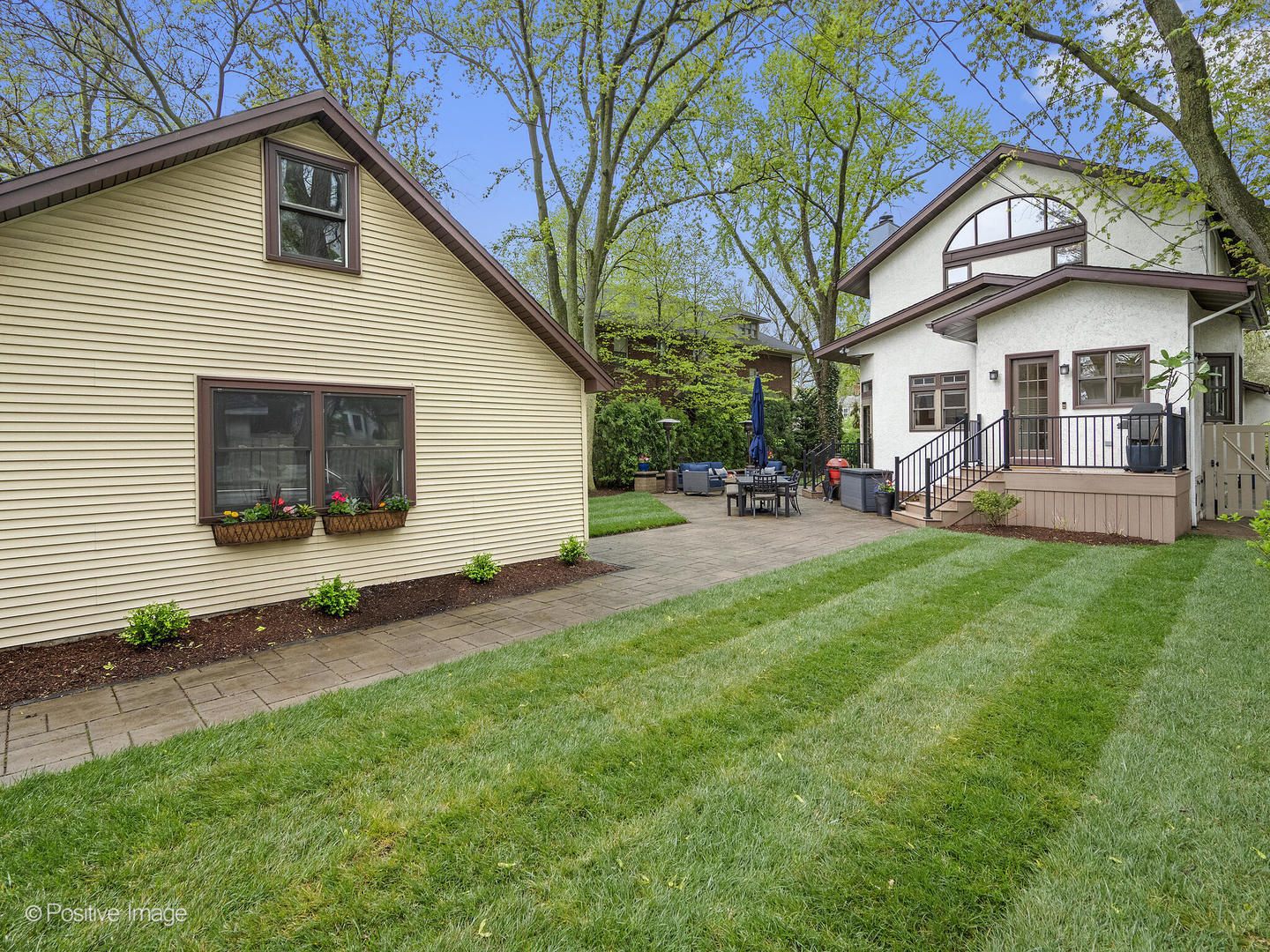 19 N VINE Street