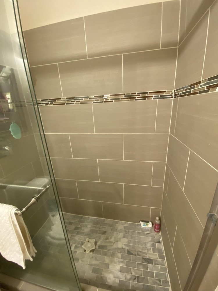 1923 N Sedgwick Street Unit: 2F