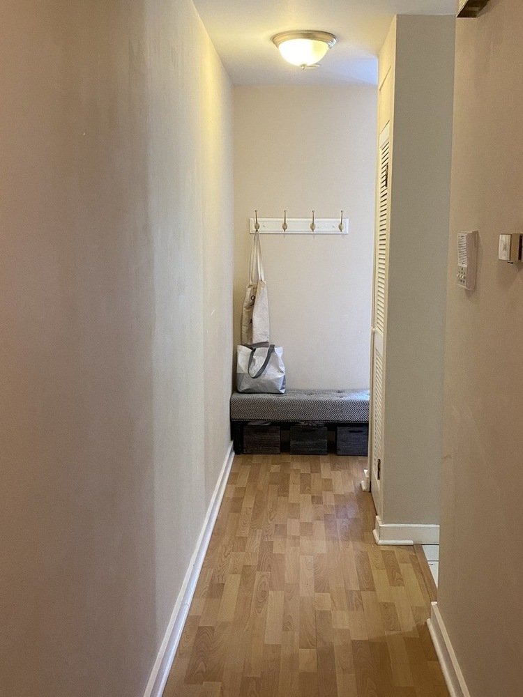 1923 N Sedgwick Street Unit: 2F