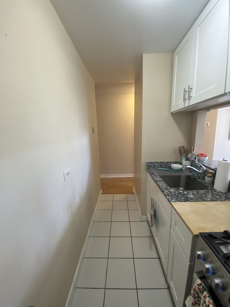 1923 N Sedgwick Street Unit: 2F