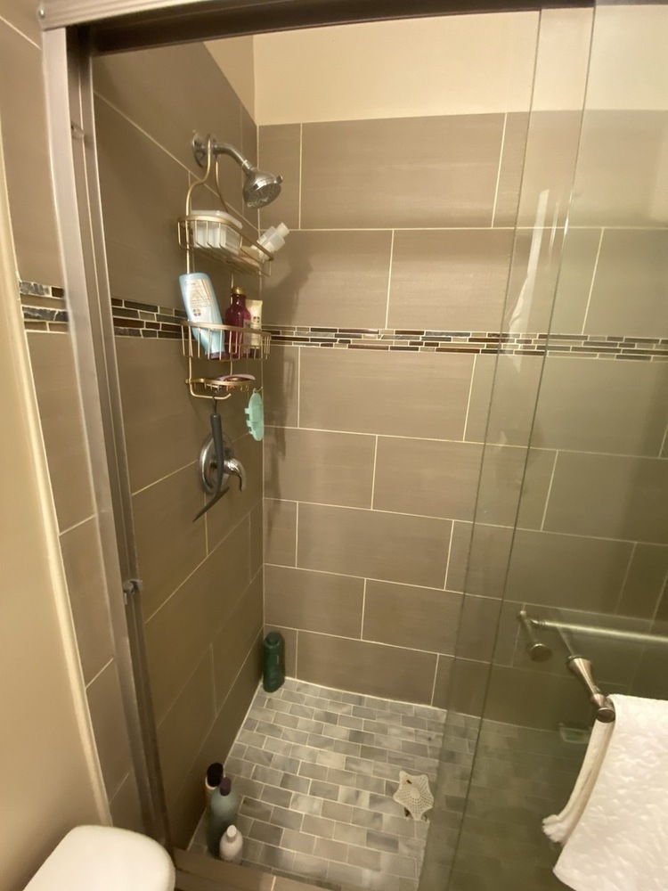 1923 N Sedgwick Street Unit: 2F