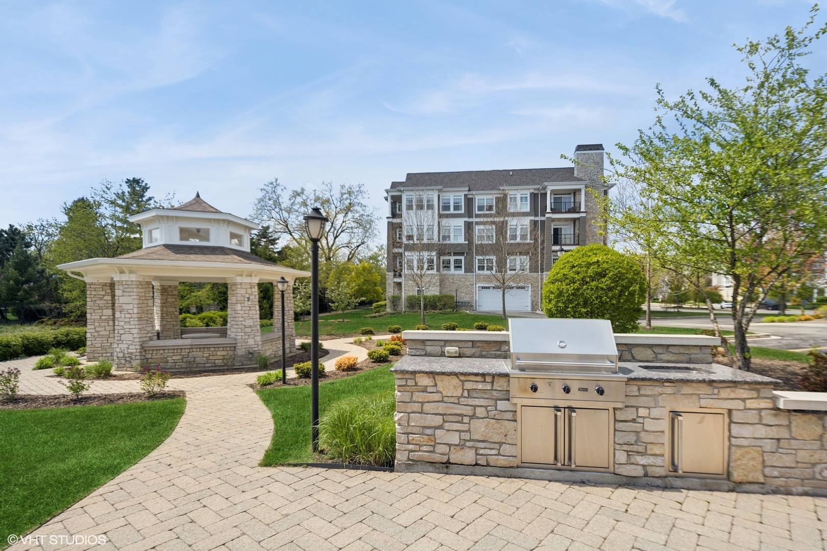 149 W Kennedy Lane Unit: 208