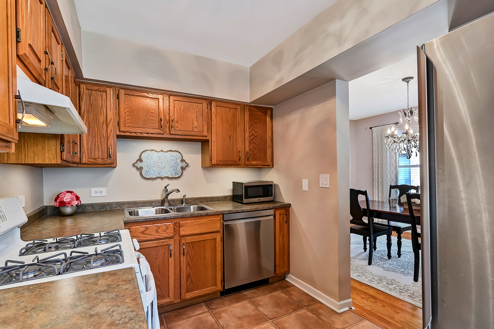 75 E Harris Avenue Unit: 2E