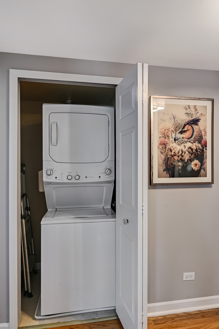 75 E Harris Avenue Unit: 2E