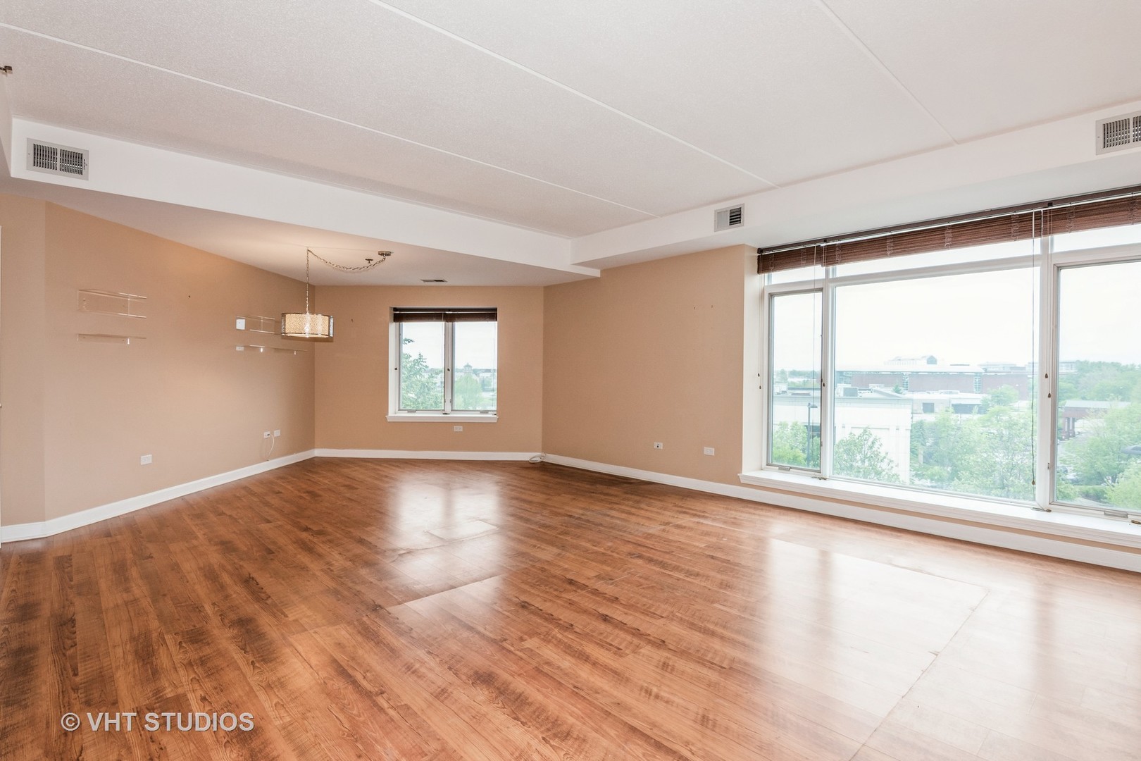 865 E 22nd Street Unit: 428