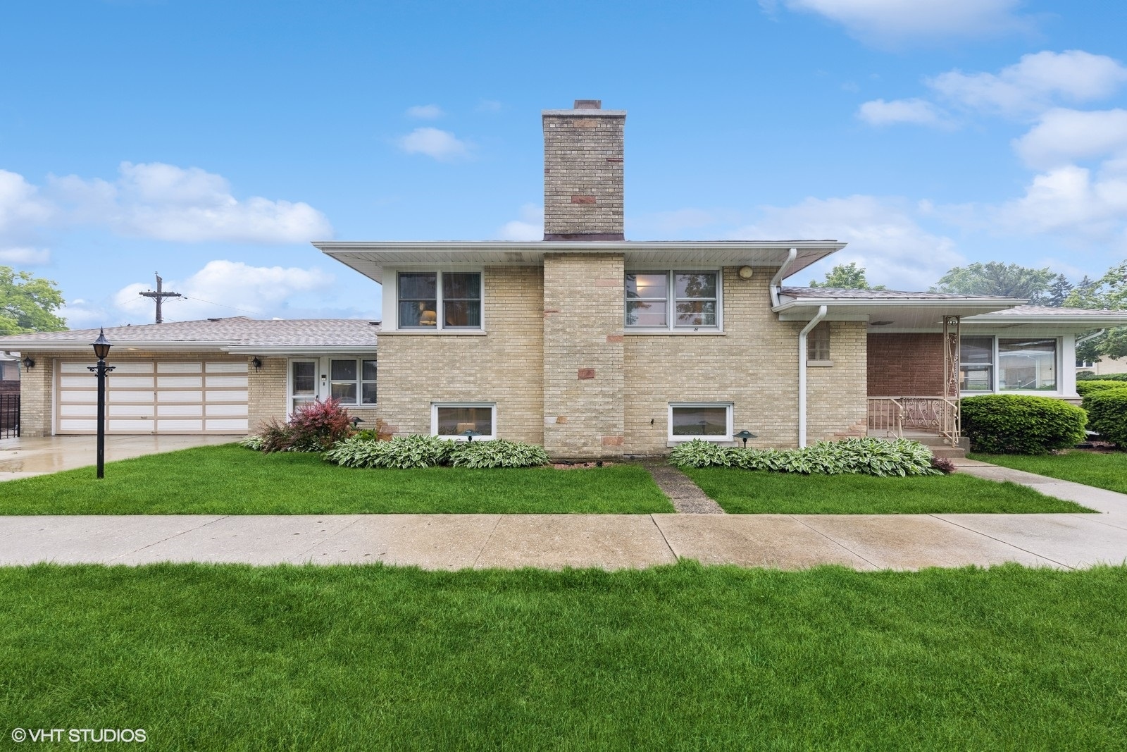 1241 Woodside Road