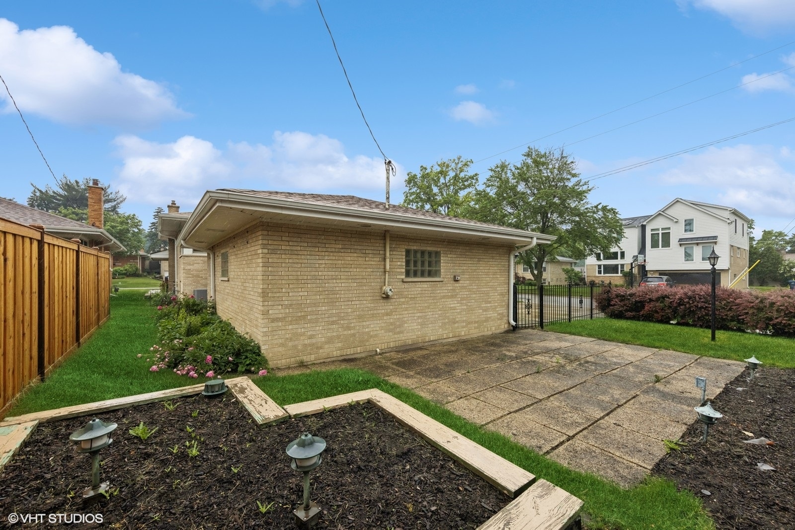 1241 Woodside Road