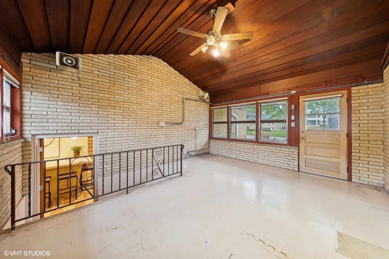 1241 Woodside Road