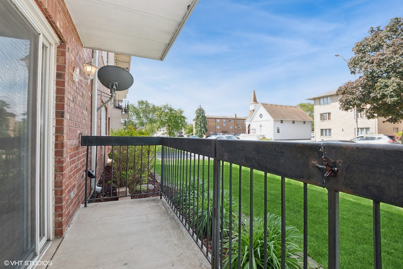 9529 Minnick Avenue Unit: 1B