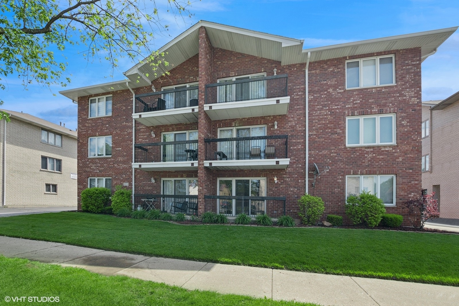 9529 Minnick Avenue Unit: 1B