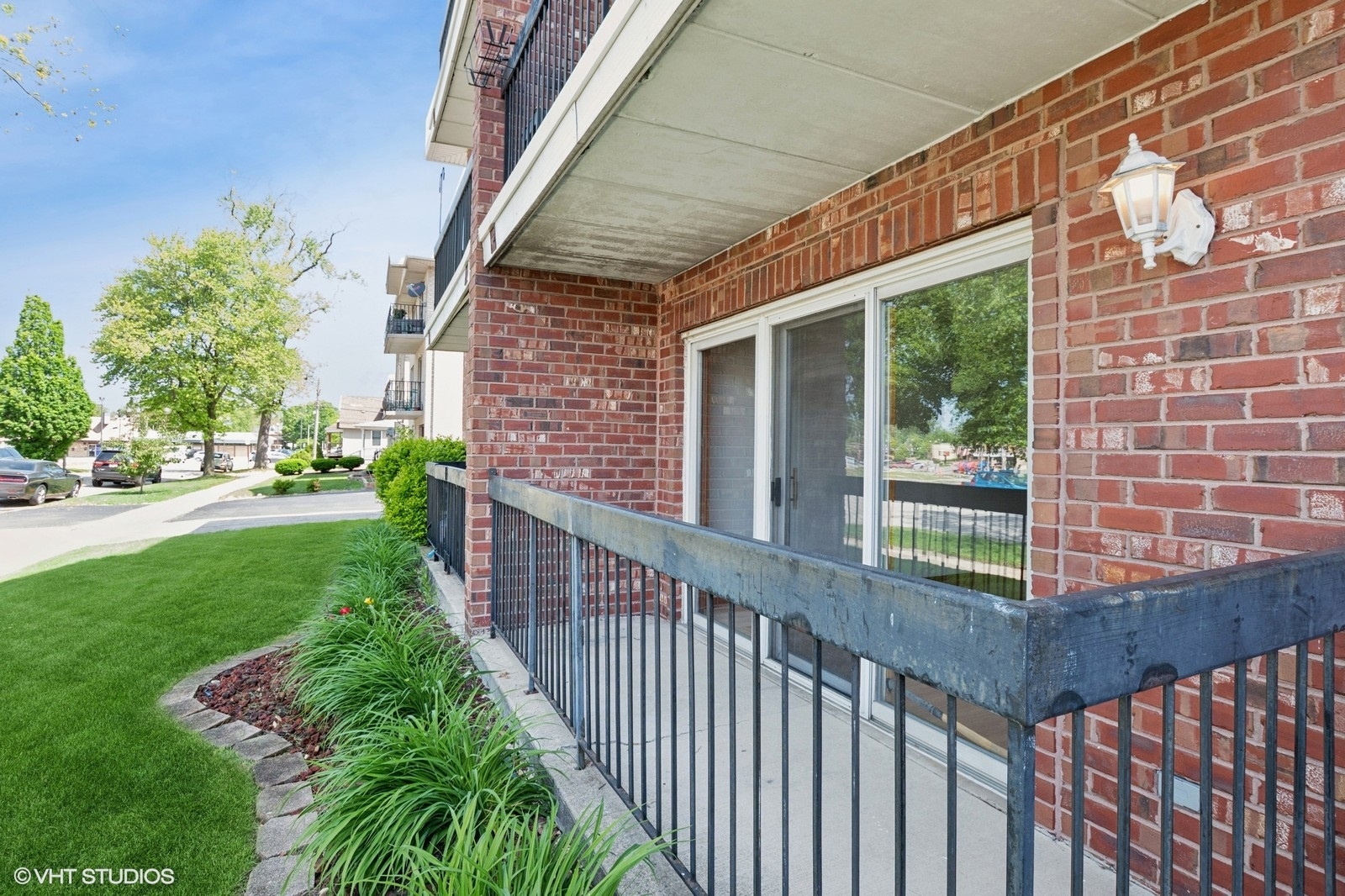 9529 Minnick Avenue Unit: 1B
