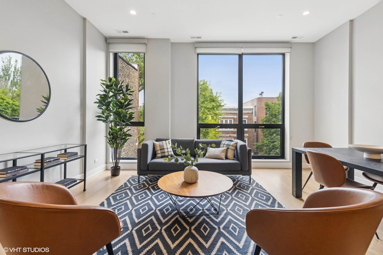 1038 N Paulina Street Unit: 3