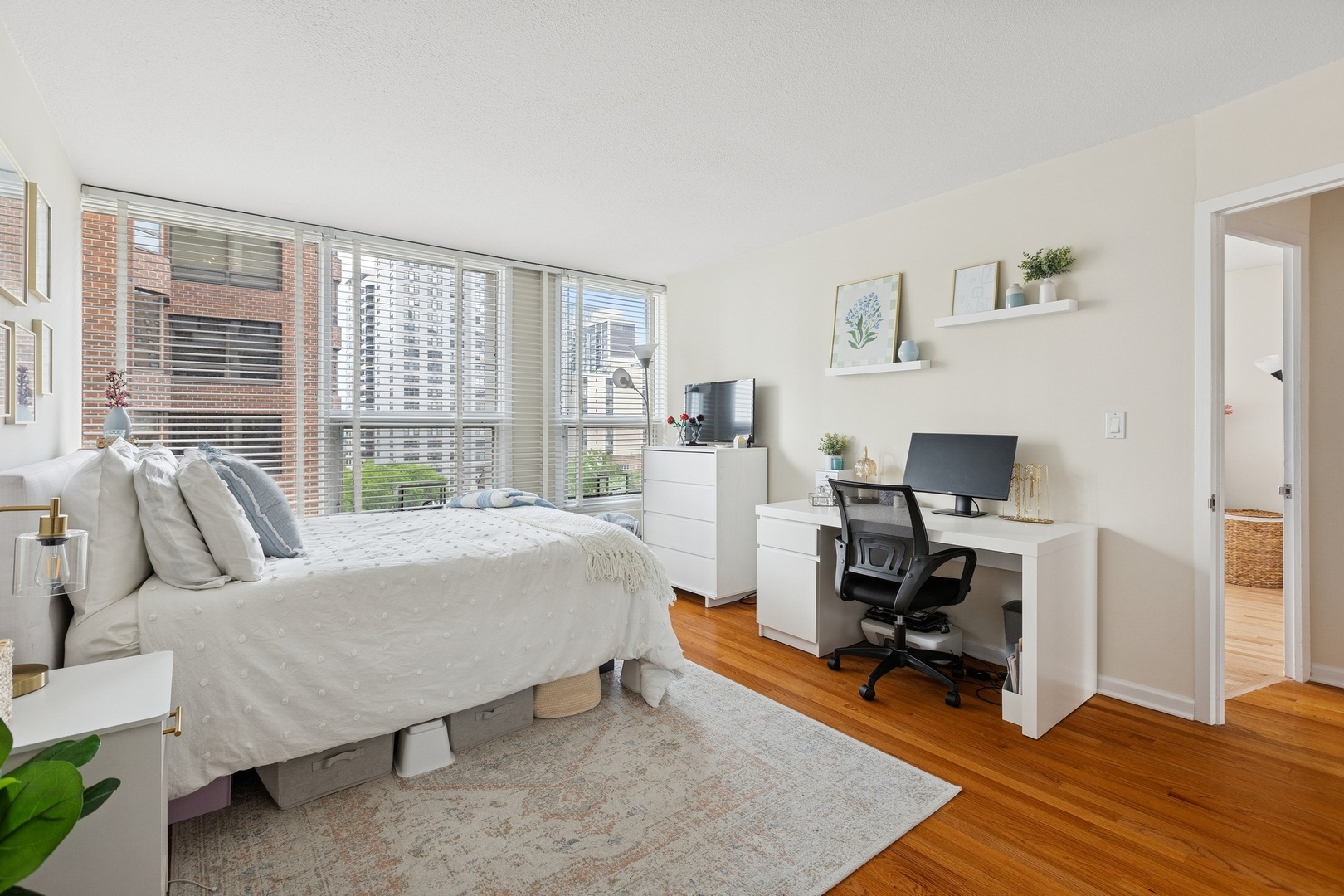 1400 N State Parkway Unit: 9F