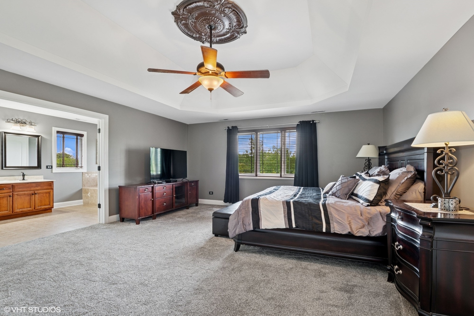 21490 English Circle