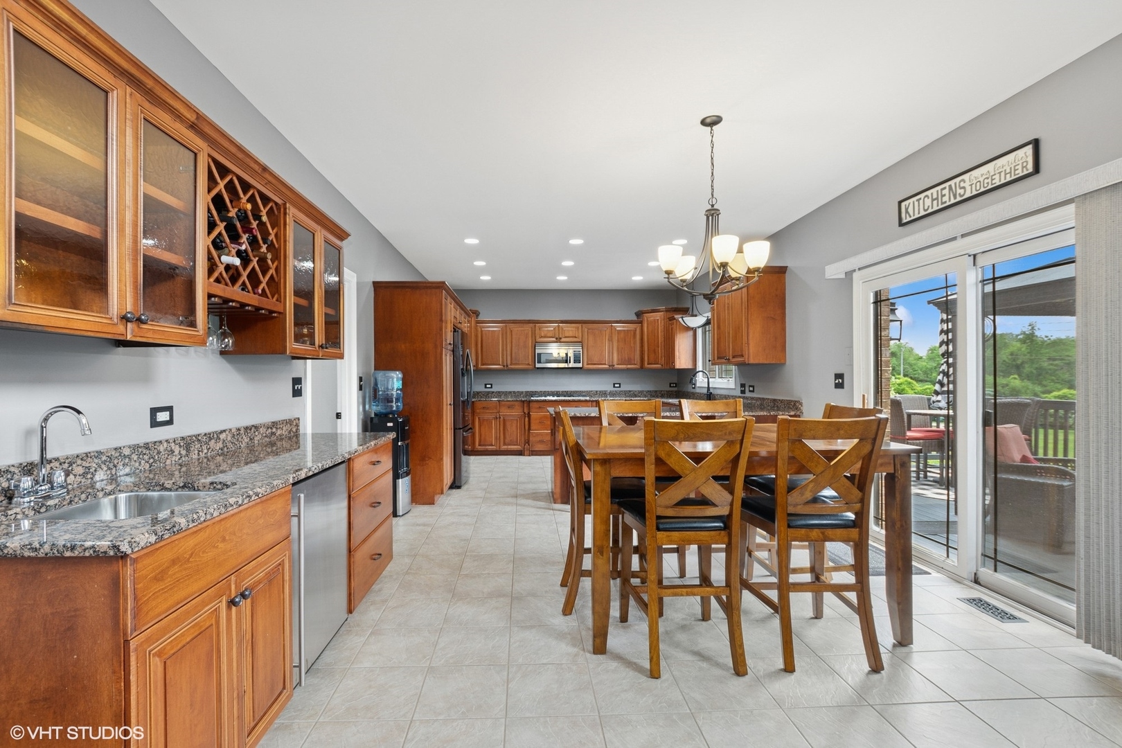 21490 English Circle