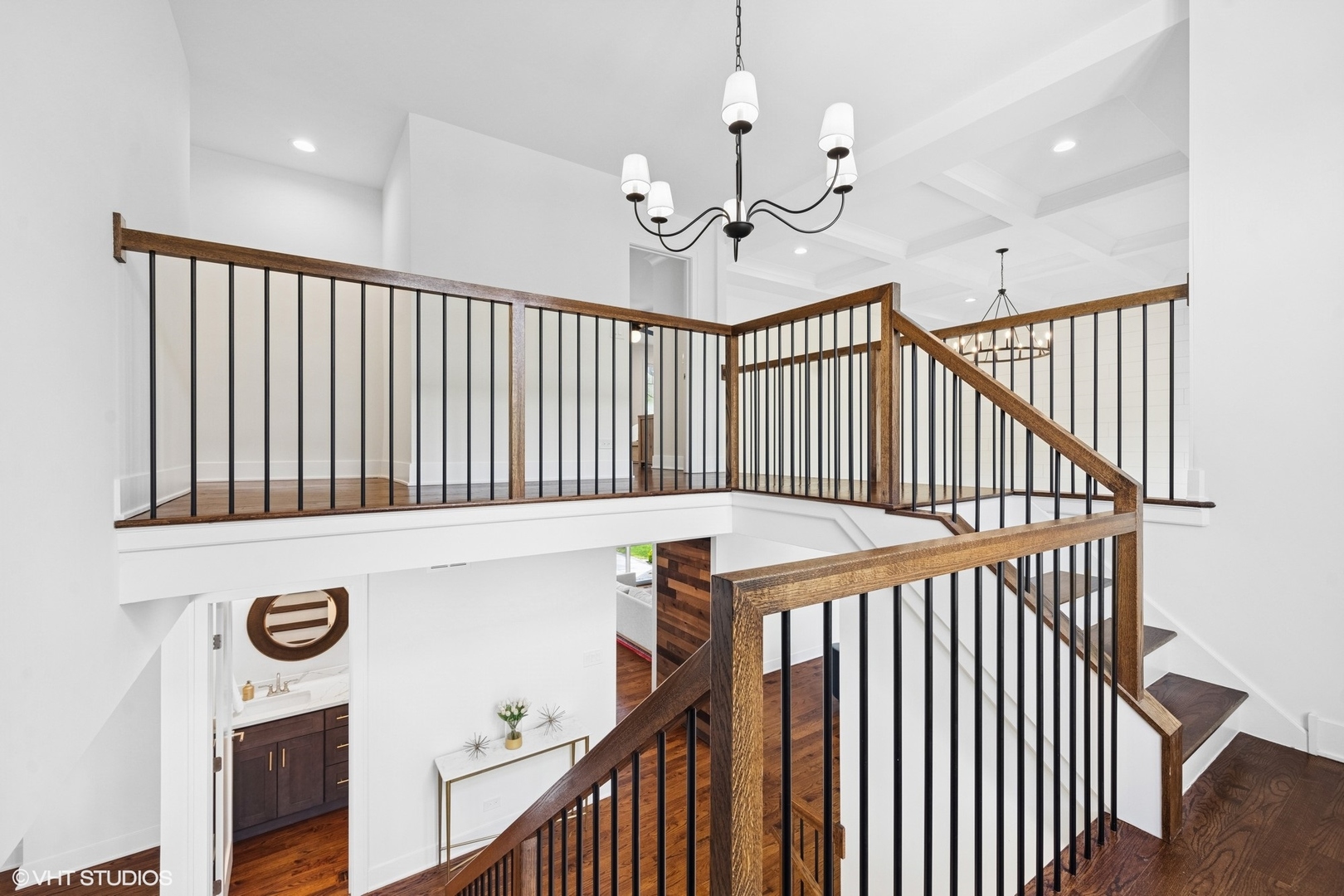 16 W Birchwood Avenue