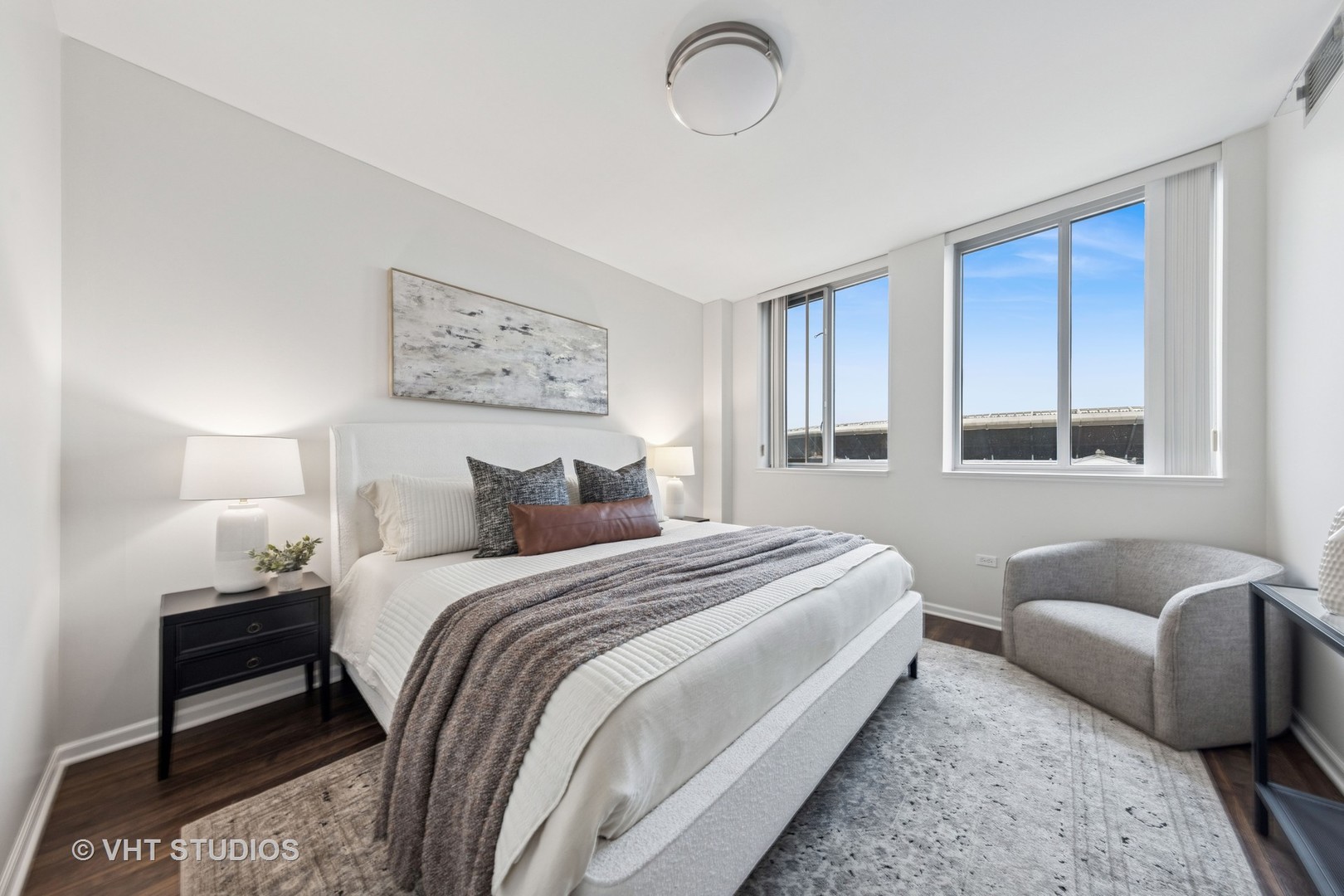 1515 S Prairie Avenue Unit: 1008
