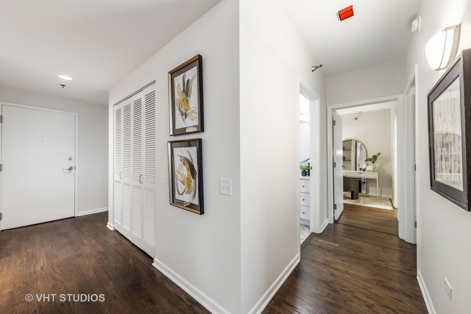 1515 S Prairie Avenue Unit: 1008