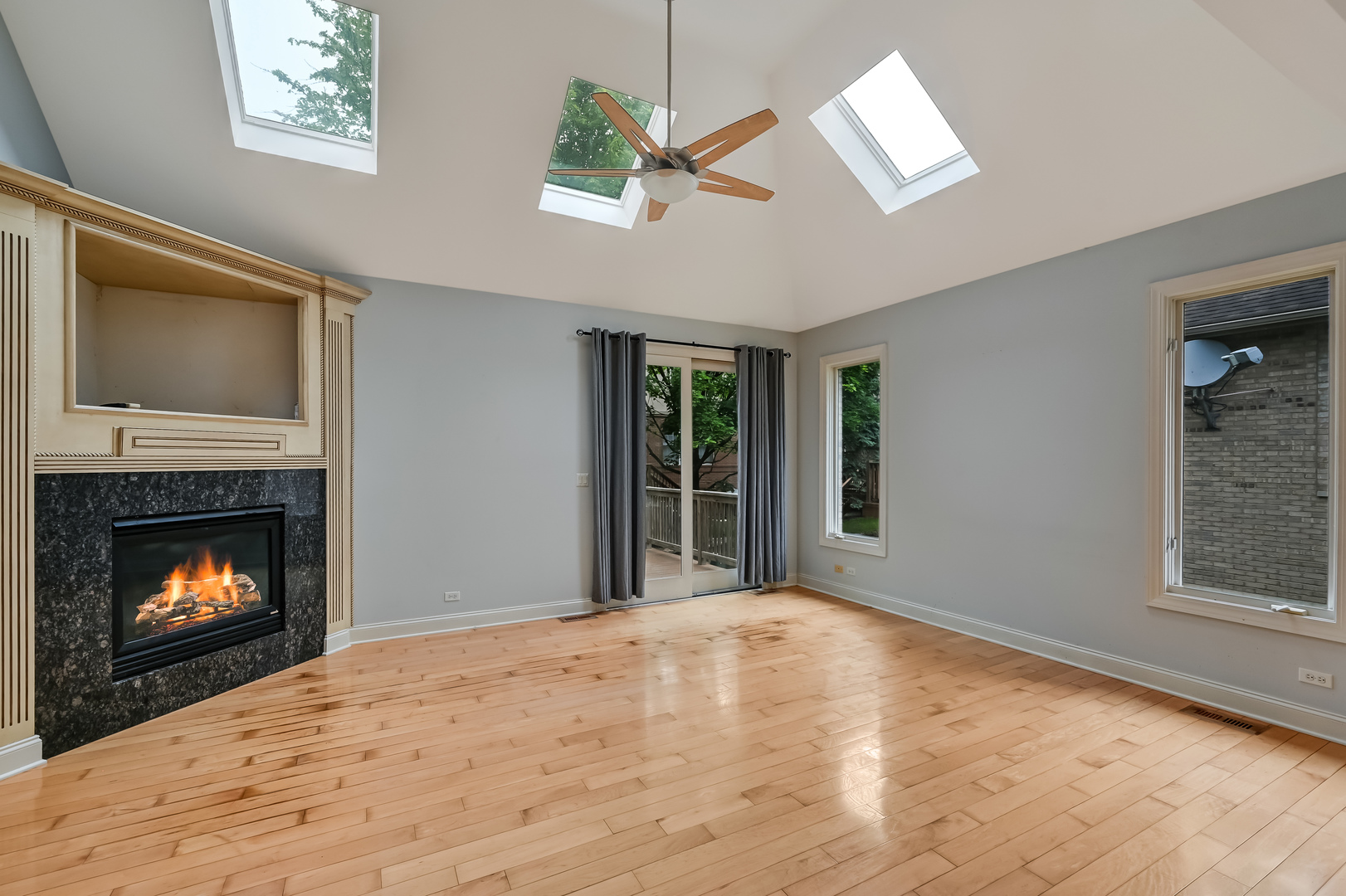 740 FAIRMONT Court