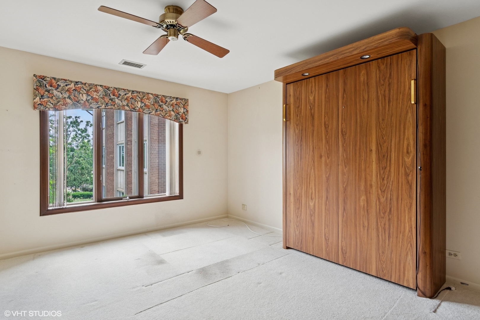 6 Oak Brook Club Drive Unit: K202