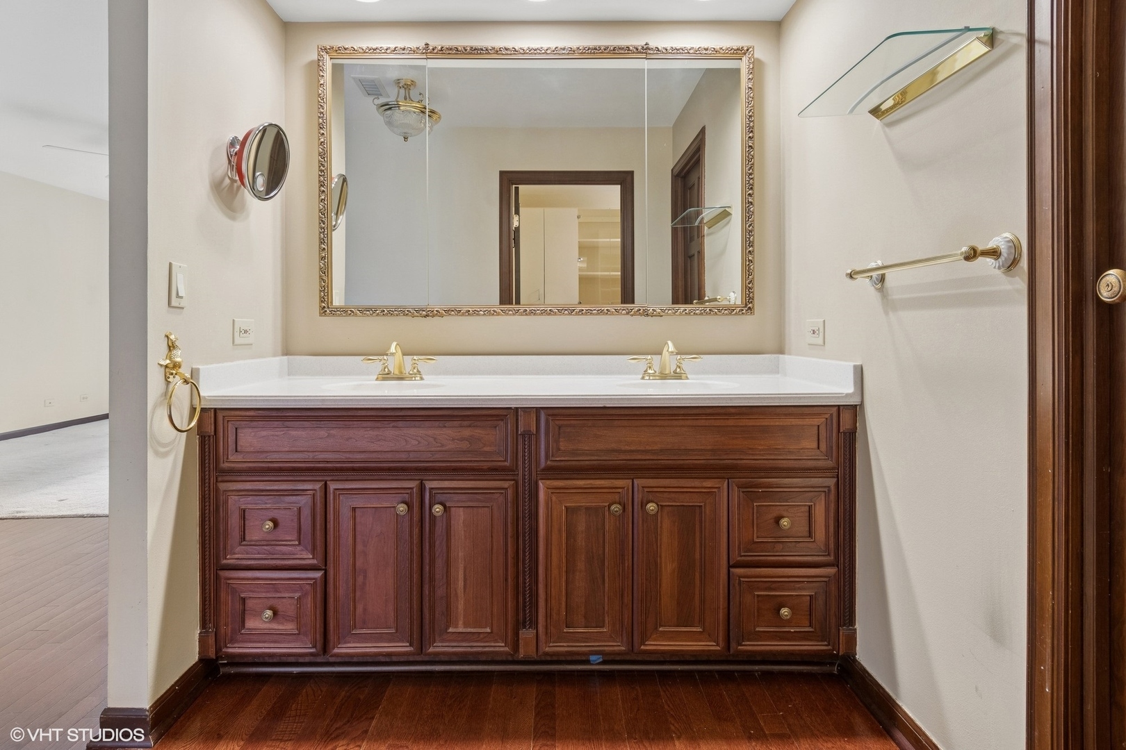 6 Oak Brook Club Drive Unit: K202