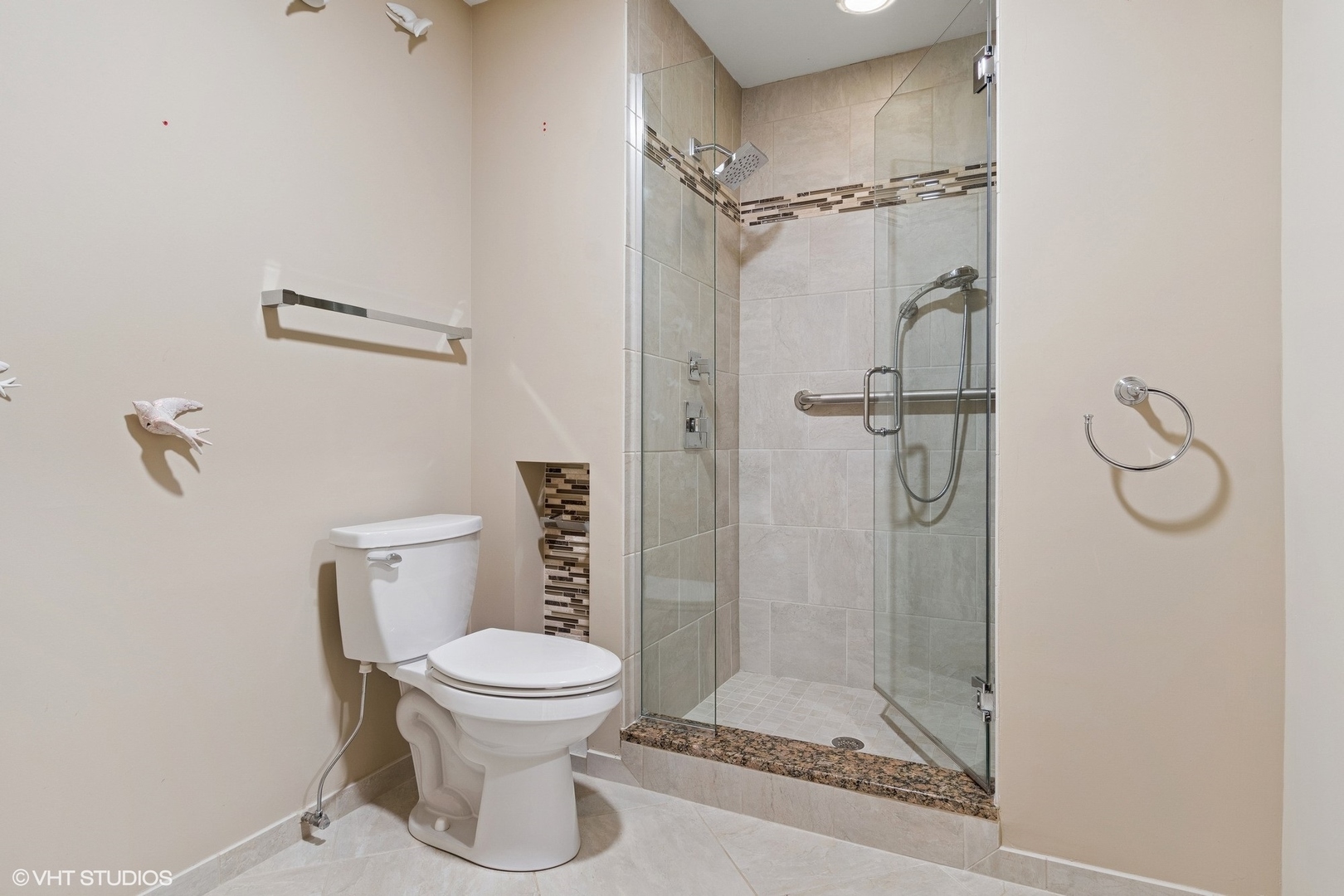 6 Oak Brook Club Drive Unit: K202