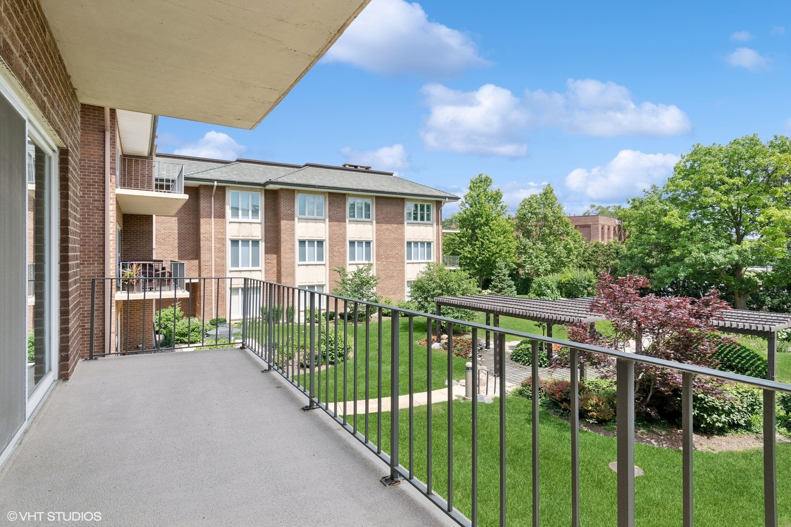 6 Oak Brook Club Drive Unit: K202