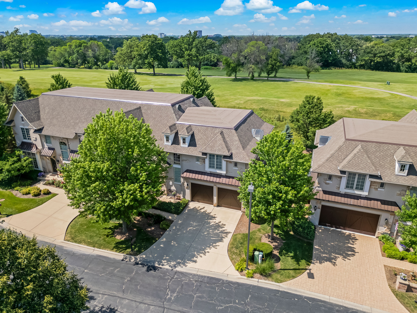 8 Willowcrest Drive