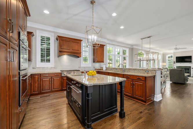 8 Willowcrest Drive