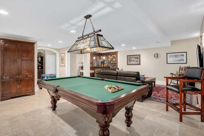 8 Willowcrest Drive