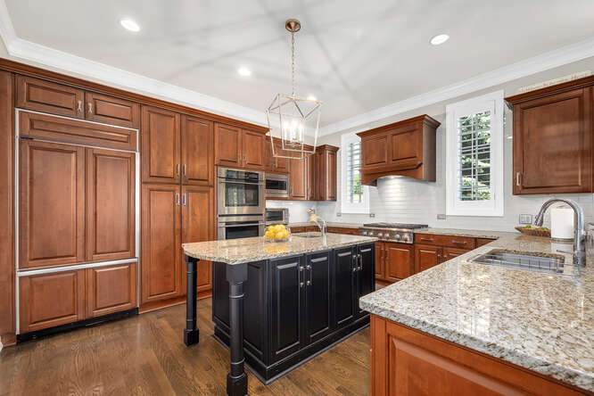 8 Willowcrest Drive