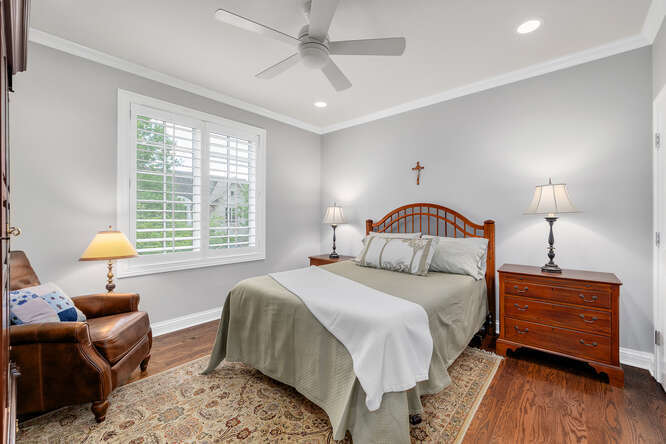 8 Willowcrest Drive