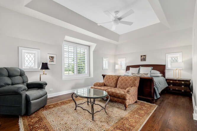 8 Willowcrest Drive